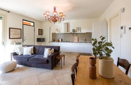 Pieve Vecchia House | [Lake Garda 300m] House in Manerba