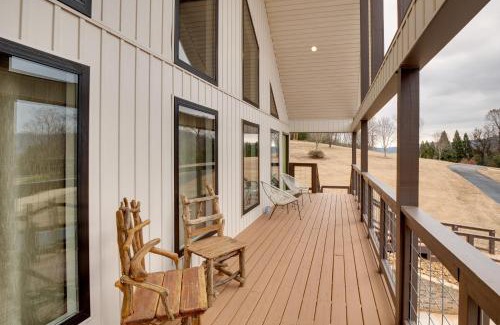 Guntersville Apartment | Lake Guntersville Getaway with Shared Boat Dock!