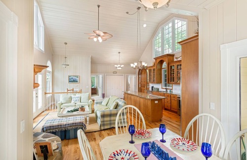 Lake Lure House | Lake Haven - Mr Lake Lure Vacation Rentals - Lakefront - Dog Friendly