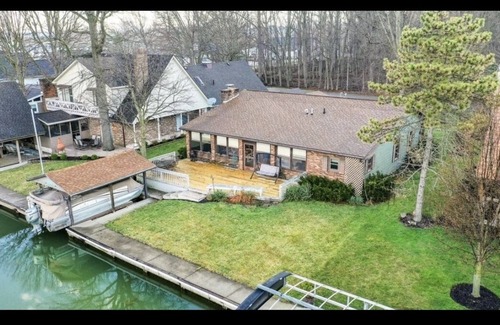 Lakeview House | Lake Home Getaway ~ Pets Welcome!