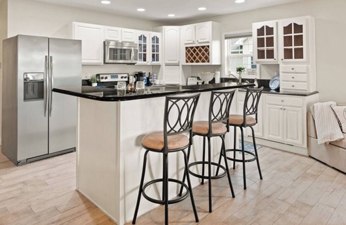 Kalamazoo House | Lake home getaway, relax and fun!