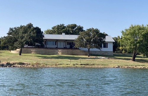 Breckenridge House | Lake Home on 22 acre Peninsula