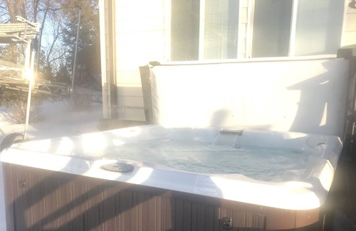 Chisago City House | Lake home on Green Lake with Hot Tub. Close to winery, brewery, restaurants etc.