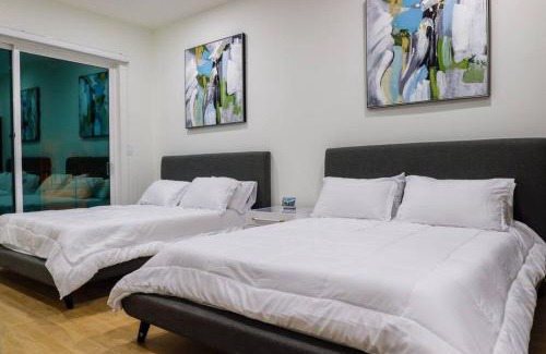 Mission House | Lake Home: Relax and Unwind in Mission Hidden Gem