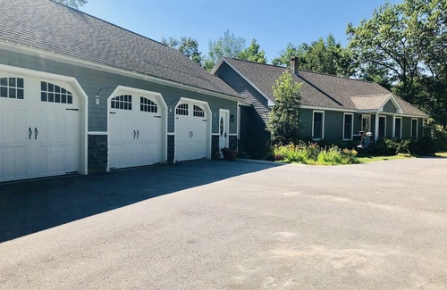 Waterboro House | LAKE HOME! HOT TUB, GYM, FREEgolf cart, 2 kitchens