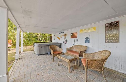 The Bays House | Lake Home with Private Beach and Hot Tub