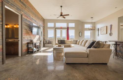 Hurricane House | Lake House at Sand Hollow Resort