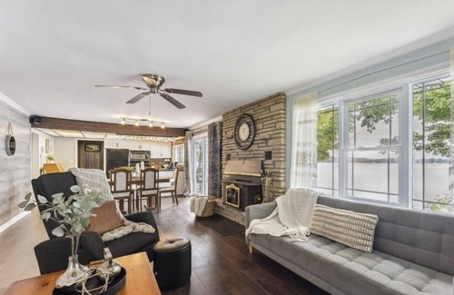 Centre Hastings Cottage | Lake house close to OFSC Trails