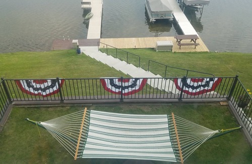 West Bend House | Lake House honeymoon