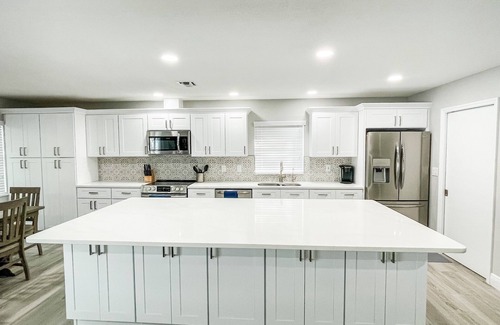Westchase House | Lake House in the Westchase area! Heated Pool. Waterfront!