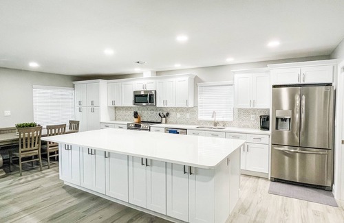Westchase House | Lake House in the Westchase area! Heated Pool. Waterfront!