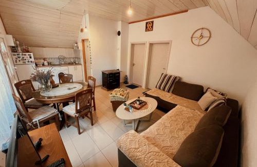 Poscenje House | Lake House