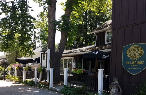 Bayfield Hotel | Lake House of Bayfield