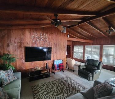Polk City House | Lake House Retreat