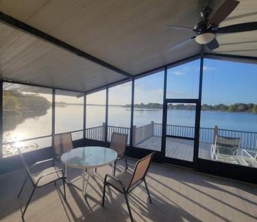Polk City House | Lake House Retreat