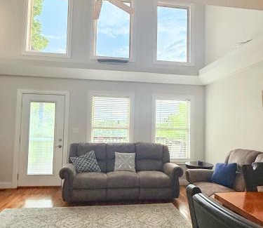 Somerset House | Lake It Easy 3 Level Home with Hot Tub and Game Space