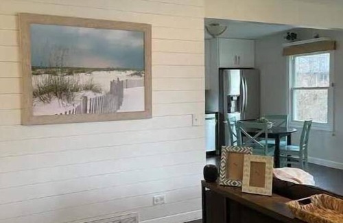 Paddock Lake House | Lake it Easy at this beautiful 2 bedroom lake home