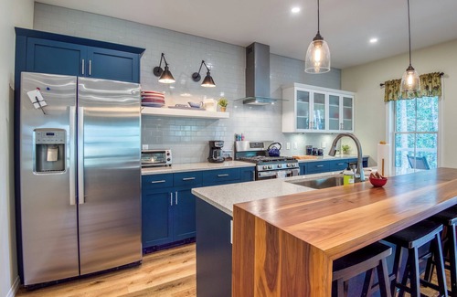 Oquossoc House | Lake It or Leave It - on Rangeley Lake with dock - 2 dogs allowed!