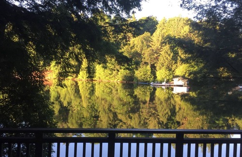 Seguin Cottage | Lake Joseph Muskoka - 3BR+ Waterfront Cottage