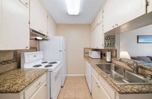 Kingsland House | Lake LBJ Lakefront Condo Getaway
