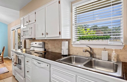 Granite Shoals House | Lake LBJ Pet Friendly Home with Hot tub, Firepit, SUP