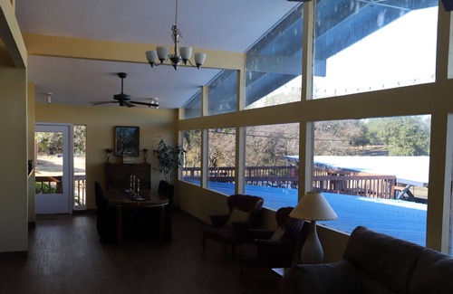 Sunrise Beach Village Hotel | Lake LBJ Resort & Marina
