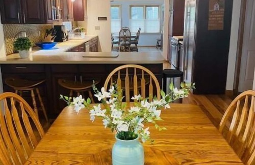 Three Rivers House | Lake life at its best!