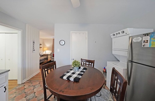 Acworth Apartment | Lake Life B - Apartment in Downtown Lake Acworth