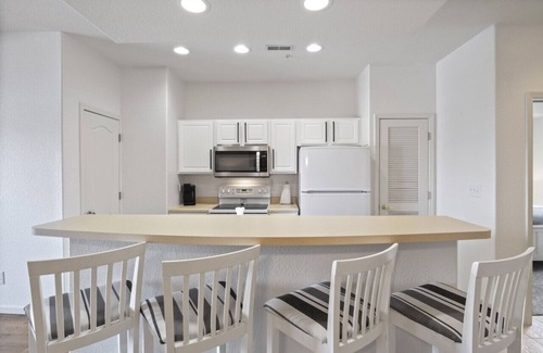 Lake Ozark Condo | Lake Life Lookout – Pools, Hot Tub, & More!