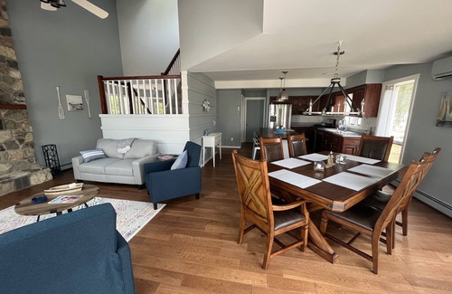 Fort Gratiot House | Lake Life! Beach Front Home