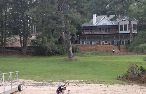 Cumming House | Lake Living with Private Slip and Beach