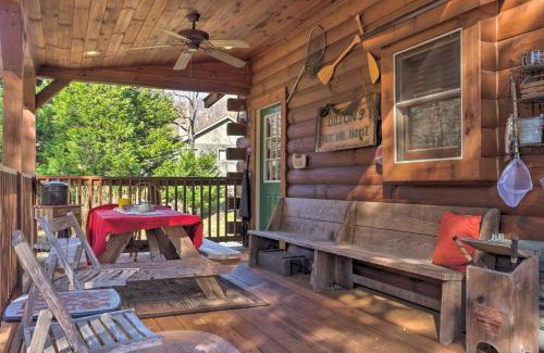 Lake Lure House | Lake Lure Log Cabin with Grill, Near Hiking!
