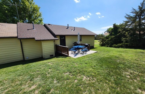 Lemoyne House | Lake Mac Lodge Ranch House - Charming 4-bedroom house in Lemoyne