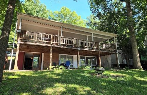 Penrod House | Lake Malone ky Lake shore home right on water with private boat dock, A Shore Thing