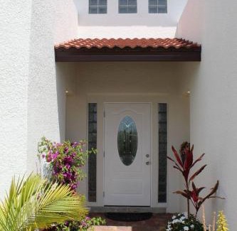 Englewood East House | Lake Marlin Villa