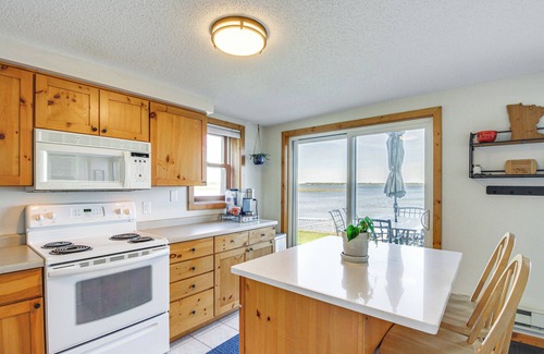 Alexandria Cottage | Lake Mary Cottage w/Private Beach & Boat Dock