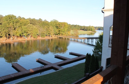 Lake Oconee Villa | Lake Oconee - 2 Bedroom/2 Bath inside Cuscowilla