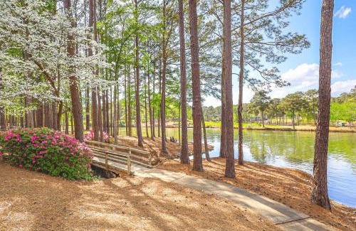 Lake Oconee Apartment | Lake Oconee Condo with Boat Ramp and Trail Access!