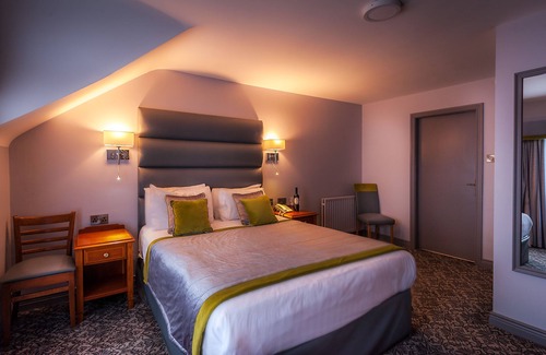 Buncrana Hotel | Lake Of Shadows Hotel