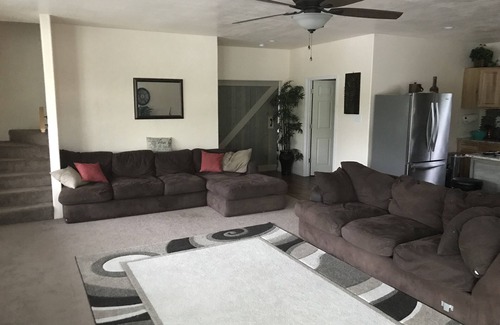 Gravois Mills House | Lake of the Ozarks Missouri New Family Friendly and Spacious Home For Rent