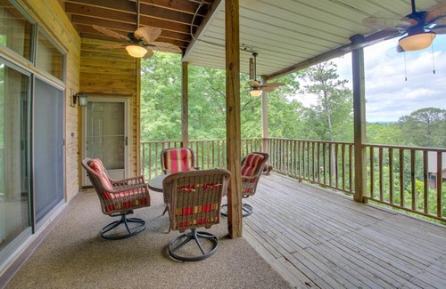 Mount Ida Apartment | Lake Ouachita Vacation Rental with Community Pool