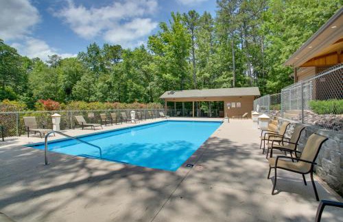 Mount Ida Apartment | Lake Ouachita Vacation Rental with Community Pool