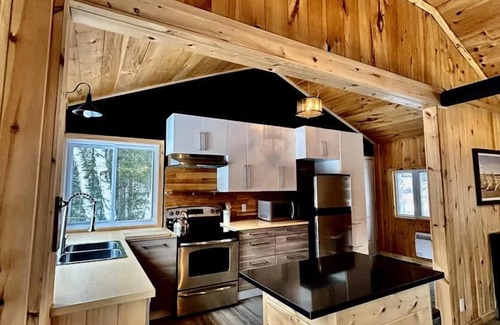 Blue Sea Ski Chalet | Lake, Outdoor Fun & Comfort | Chalet Edja Natür