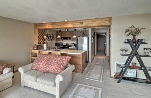 Lake Ozark Apartment | Lake Ozark Condo with Pool and Fishing Docks!