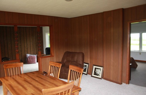 Lake City Other | Lake Pepin - Rustic bluff-top Farmhouse w/updatd furnishings