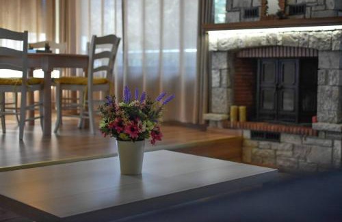 Kalivia House | Lake Plastira Lodge