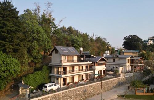 Naukuchiyatal Hotel | Lake Pleasant Villa