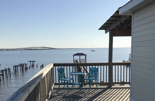 Slidell House | Lake Pontchartrain Slidell Home w/ Private Pier and Dock - close to New Orleans