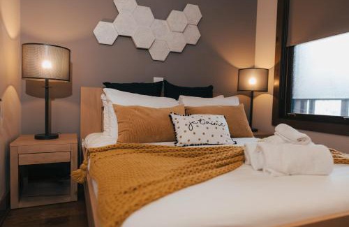 Lac Superieur Village House | Lake Resort Suite: Views & Amenities