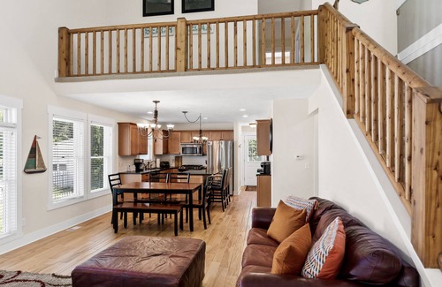 Spring Lake House | Lake Retreat | 3 Bed, 2 Bath